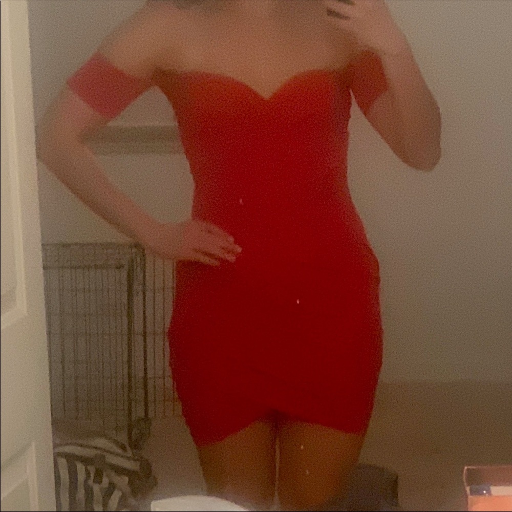 Forever 21 red off shoulder bodycon dress